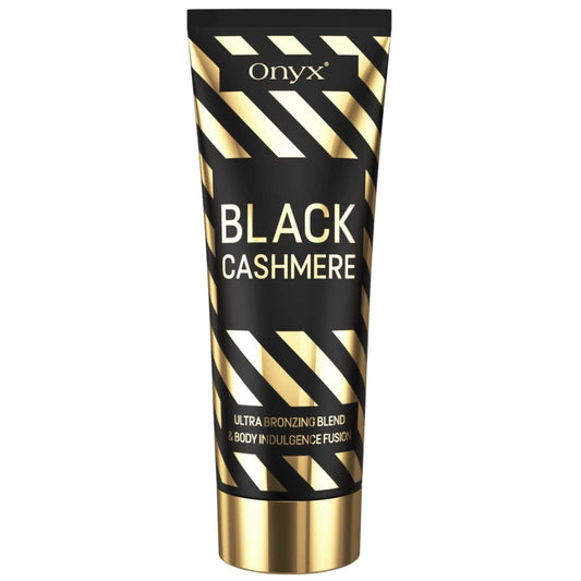 Envase del bronceador con franjas doradas sobre fondo negro